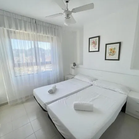 Paraiso 10 Blueline Апартаменты *